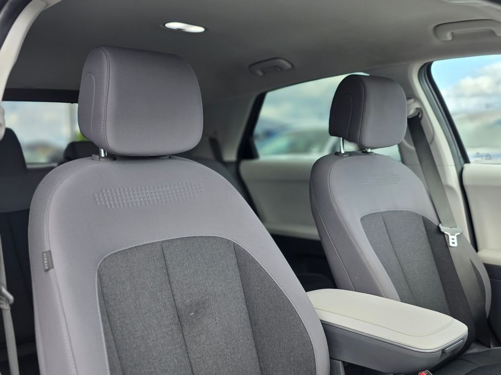 2022 Hyundai IONIQ 5 SE - Photo 11