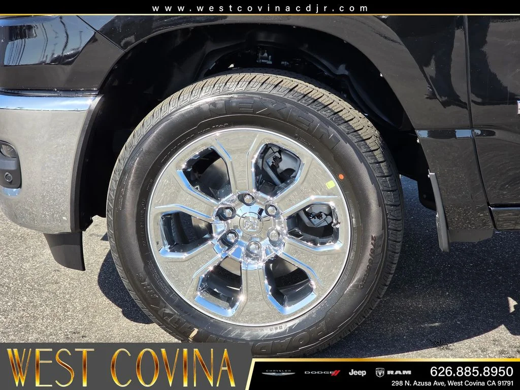 New 2026 Diamond Black Crystal Pearlcoat RAM Big Horn/Lone Star image 9