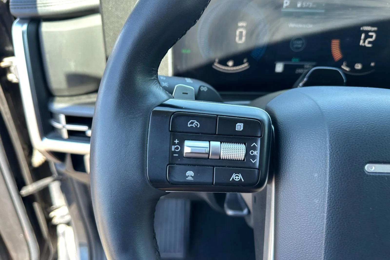 Used 2025 Ecotronic Gray Hyundai SEL image 16