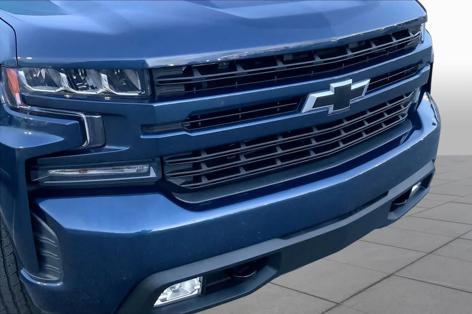 Used 2019 Northsky Blue Metallic Chevrolet RST image 27