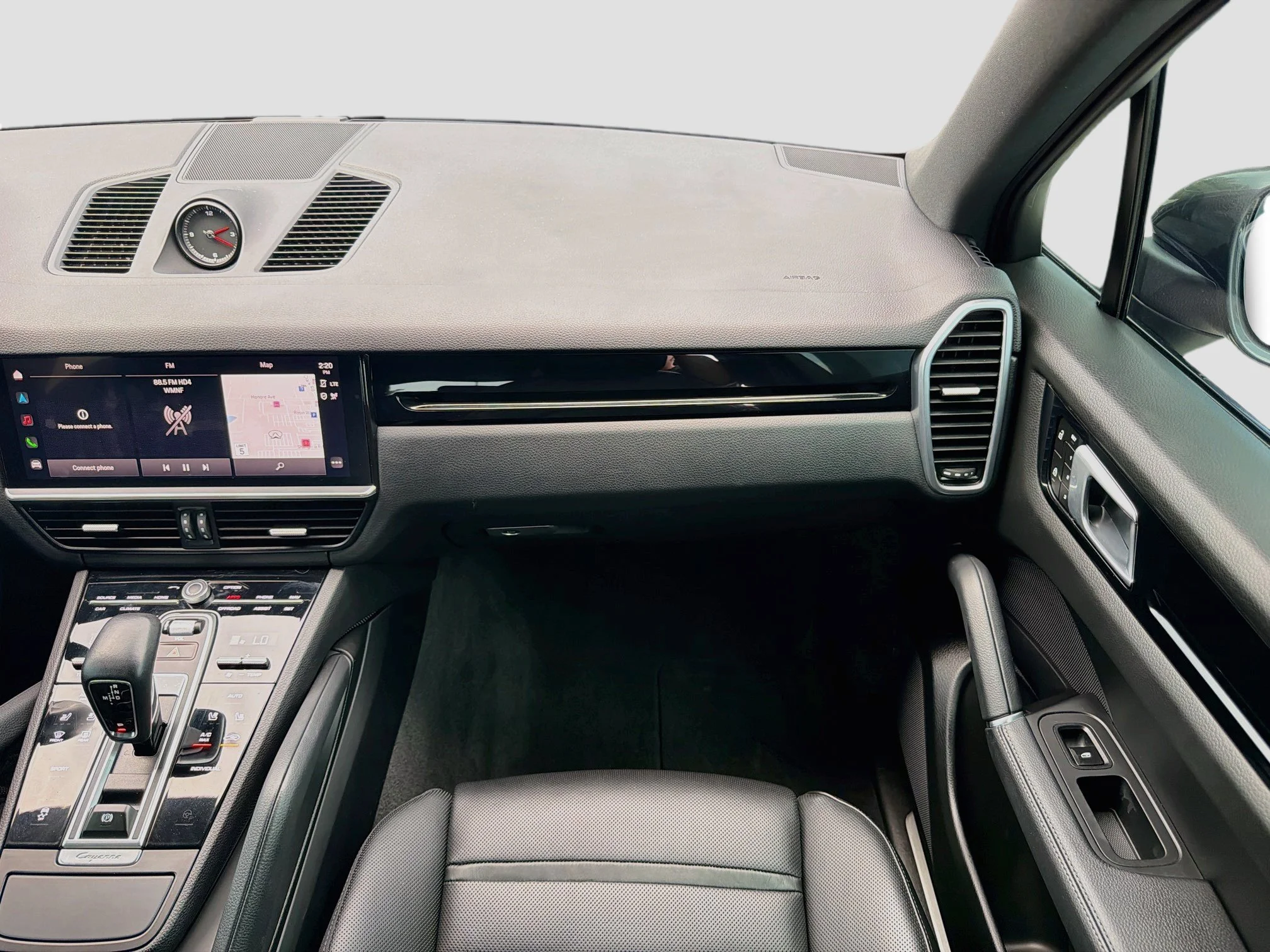 Used 2023 Chalk Porsche Platinum Edition image 18