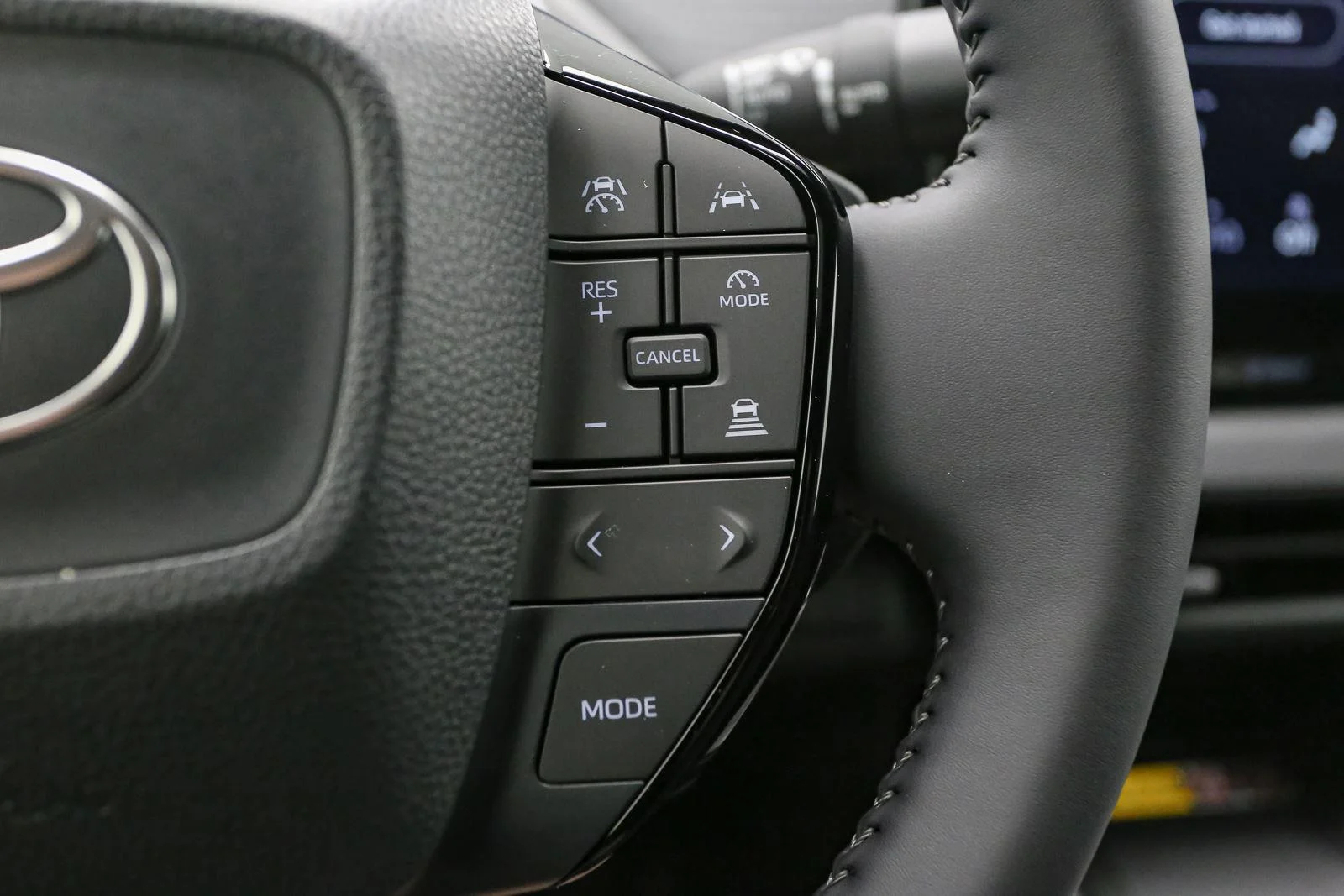 New 2026 Wind Chill Pearl Toyota SE image 22
