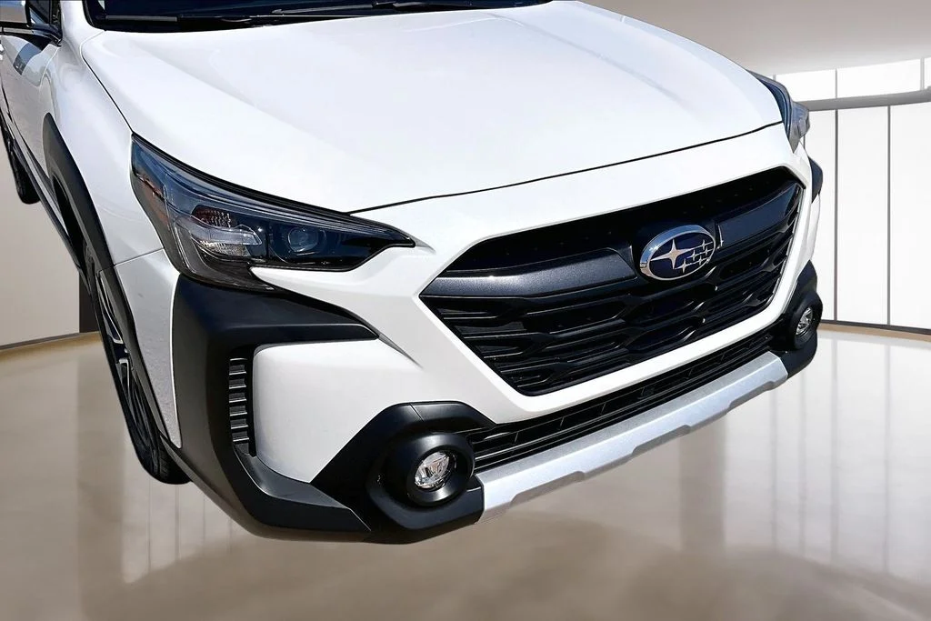 Used 2025 White Subaru Touring XT image 29