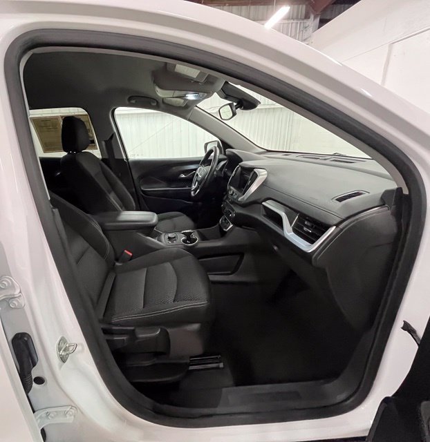 Used 2023 White GMC SLE image 18