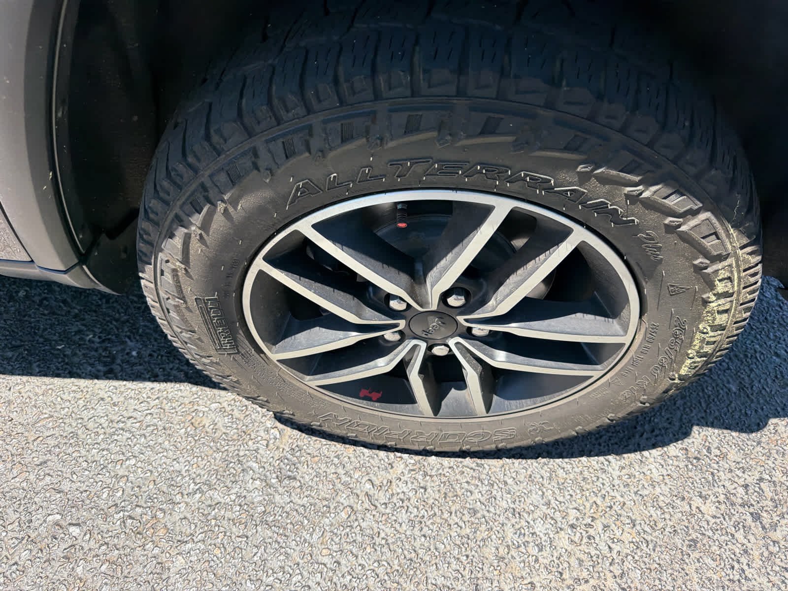 Used 2020 Granite Crystal Metallic Clearcoat Jeep Trailhawk image 14