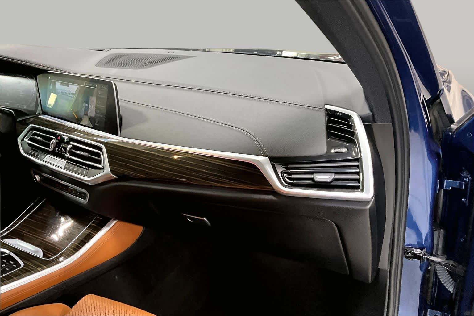 Used 2023 Phytonic Blue Metallic BMW xDrive40i image 19