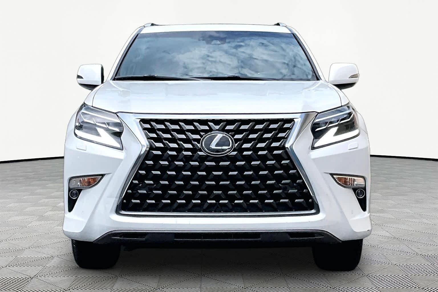 Used 2021 Starfire Pearl Lexus Premium image 4