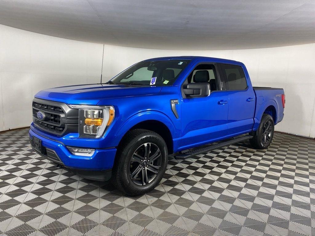 Used 2021 Blue Metallic Ford XLT image 3