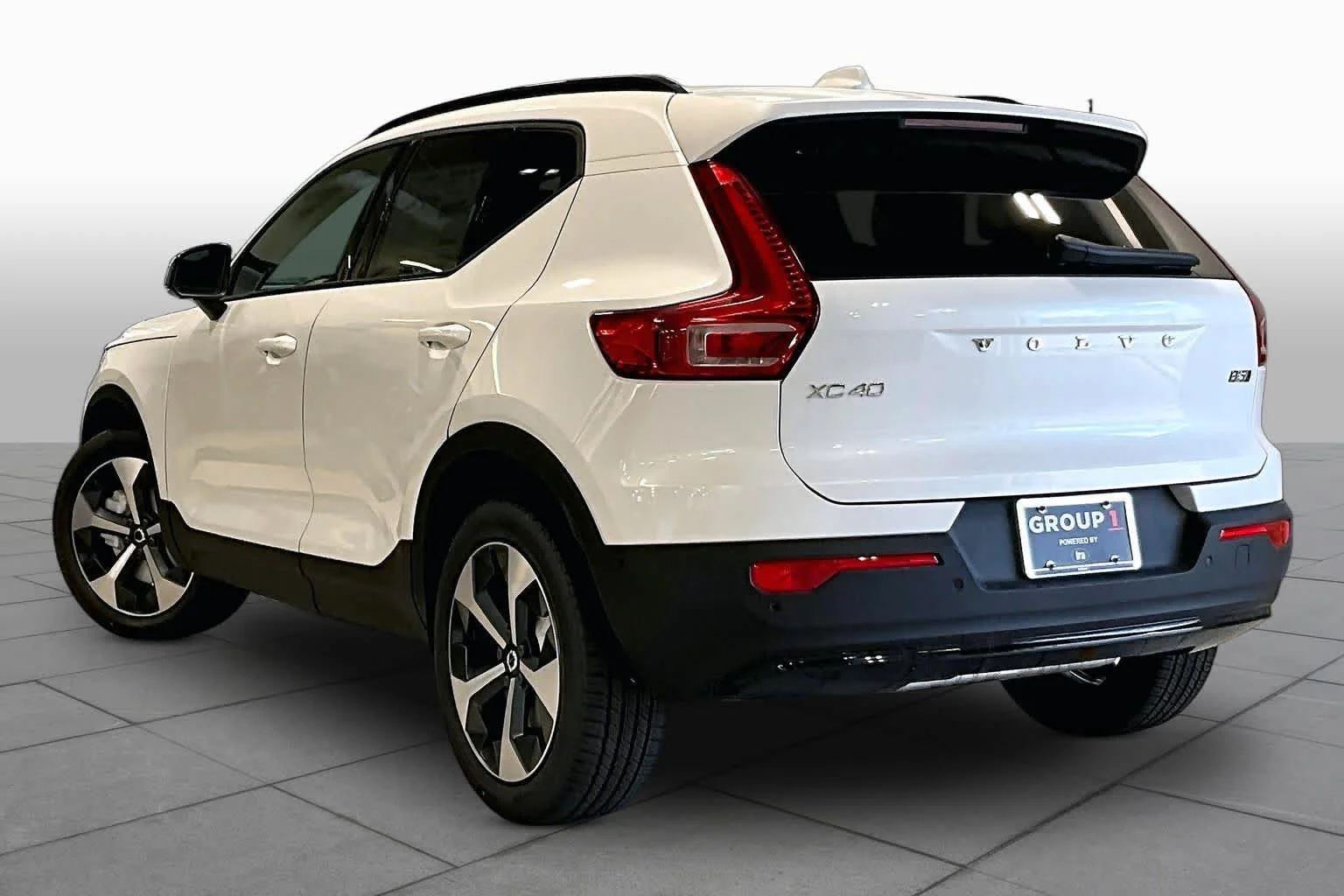 New 2026 WHITE Volvo Plus image 3