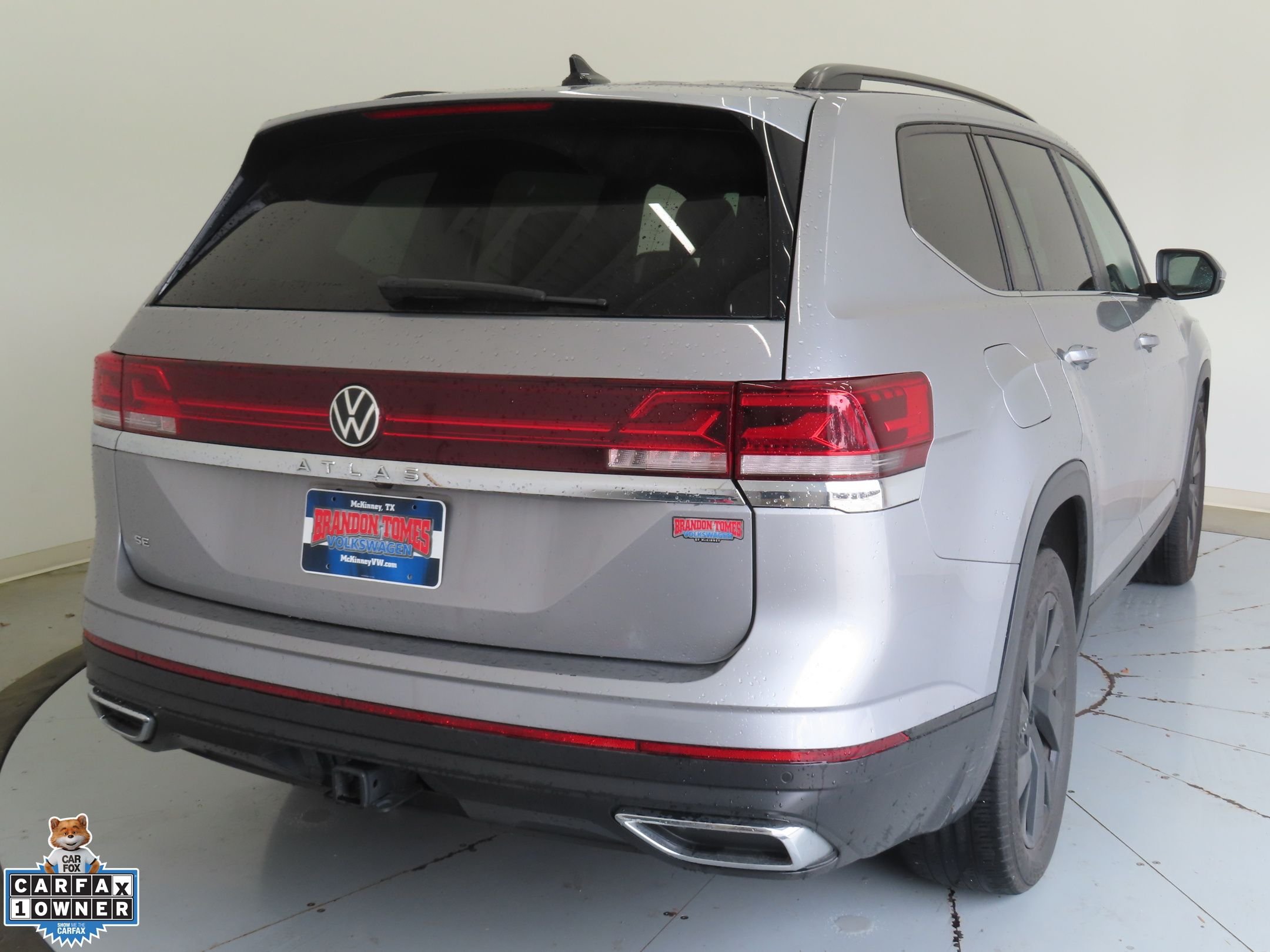 Used 2024 Silver Volkswagen 2.0T SE w/Technology image 3