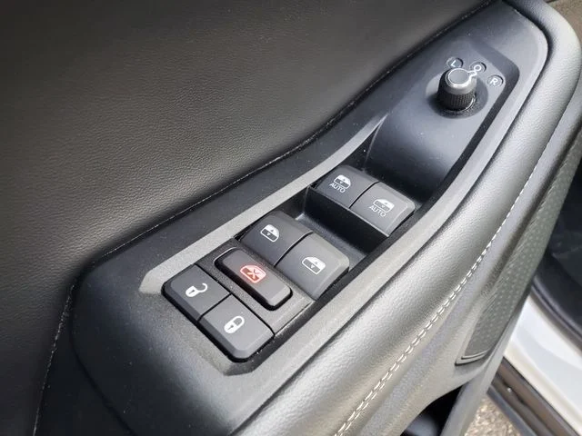 Used 2024 White Jeep Altitude X image 16