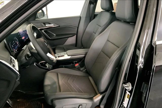 New 2026 Black Sapphire Metallic BMW xDrive28i image 9