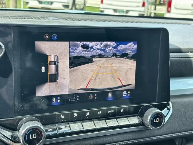 Used 2026 Snowdrift Metallic Chevrolet LT image 14