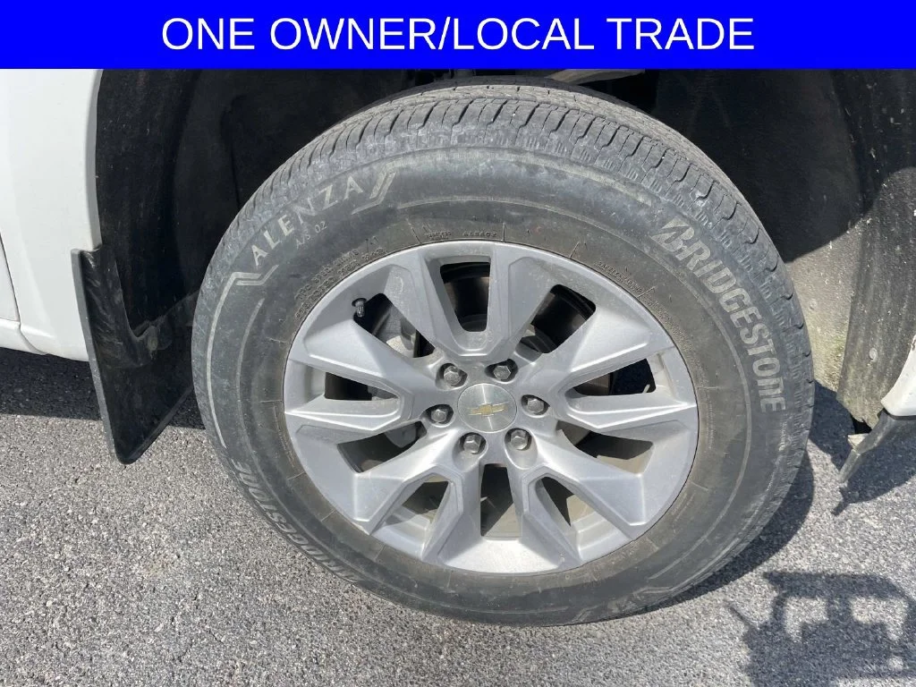 Used 2021 SUMMIT WHITE Chevrolet Custom image 5