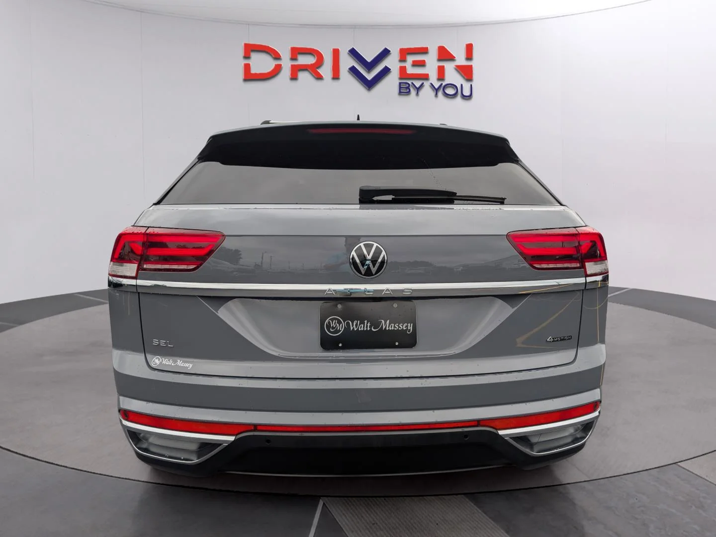 Used 2023 Pure Gray Volkswagen 2.0T SEL image 4