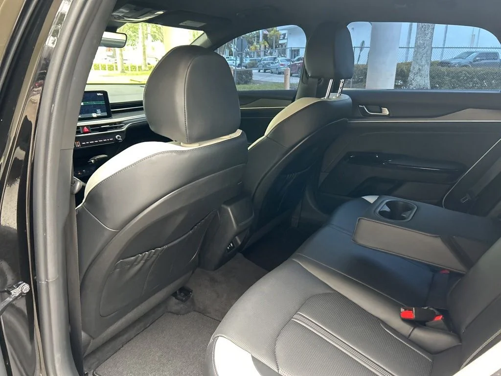 Used 2025 Black Kia GT-Line image 38