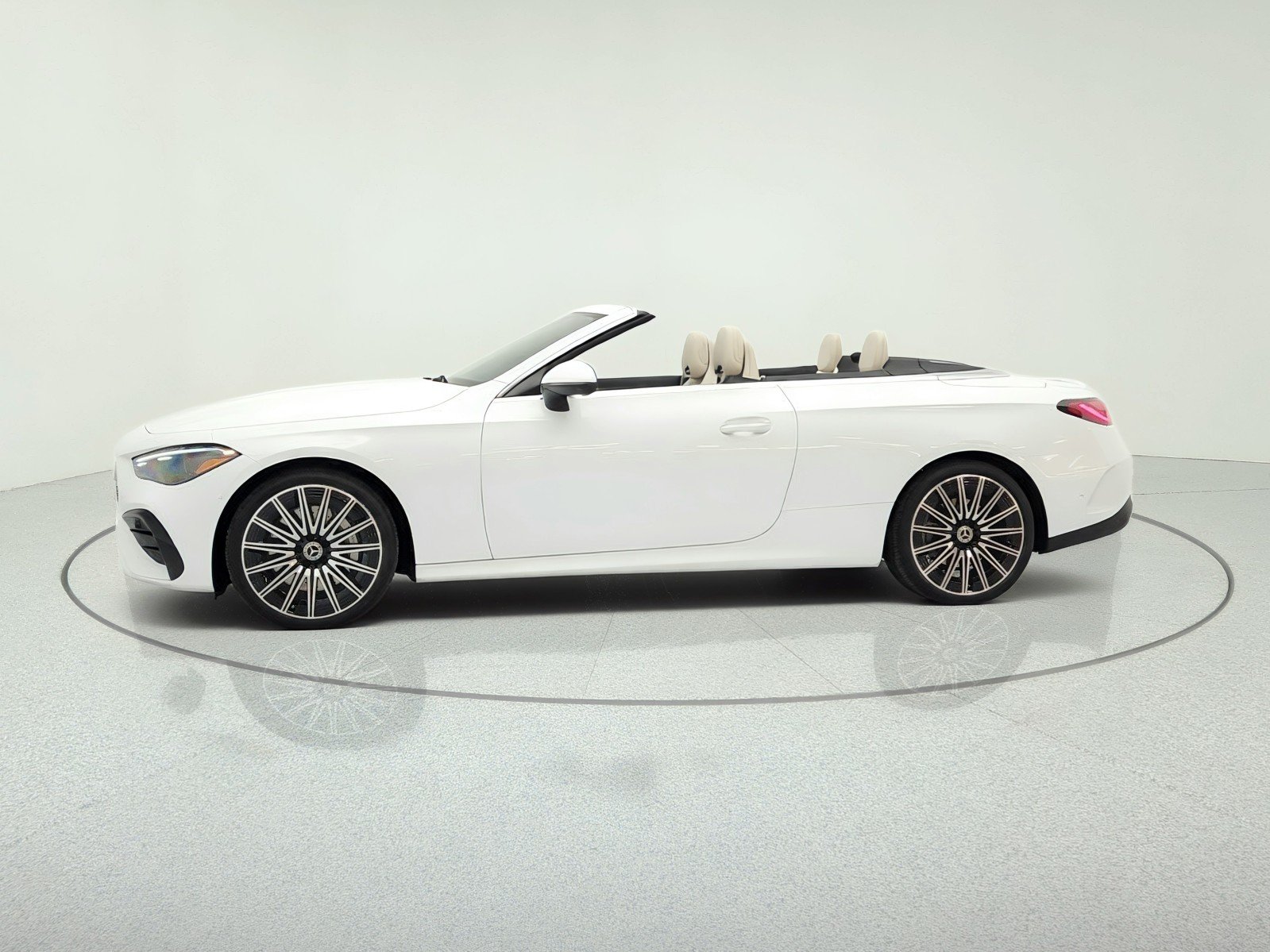 New 2026 MANUFAKTUR Moonlight White Metallic Mercedes-Benz CLE 450 4MATIC® Cabriolet image 8