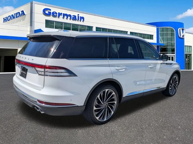 Used 2022 White Metallic Lincoln Reserve image 5