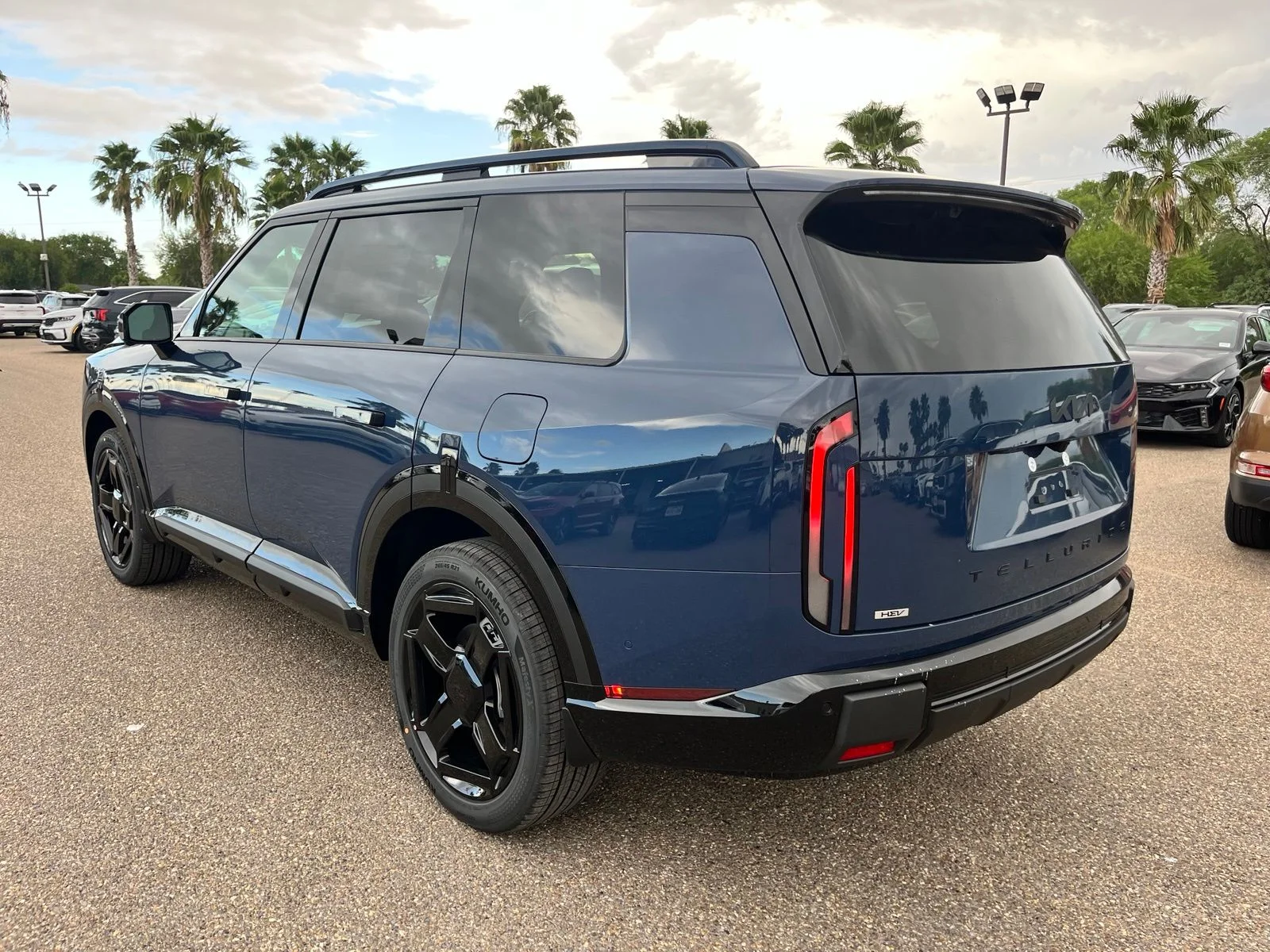 New 2027 Blue Kia X-Line SX Prestige image 5