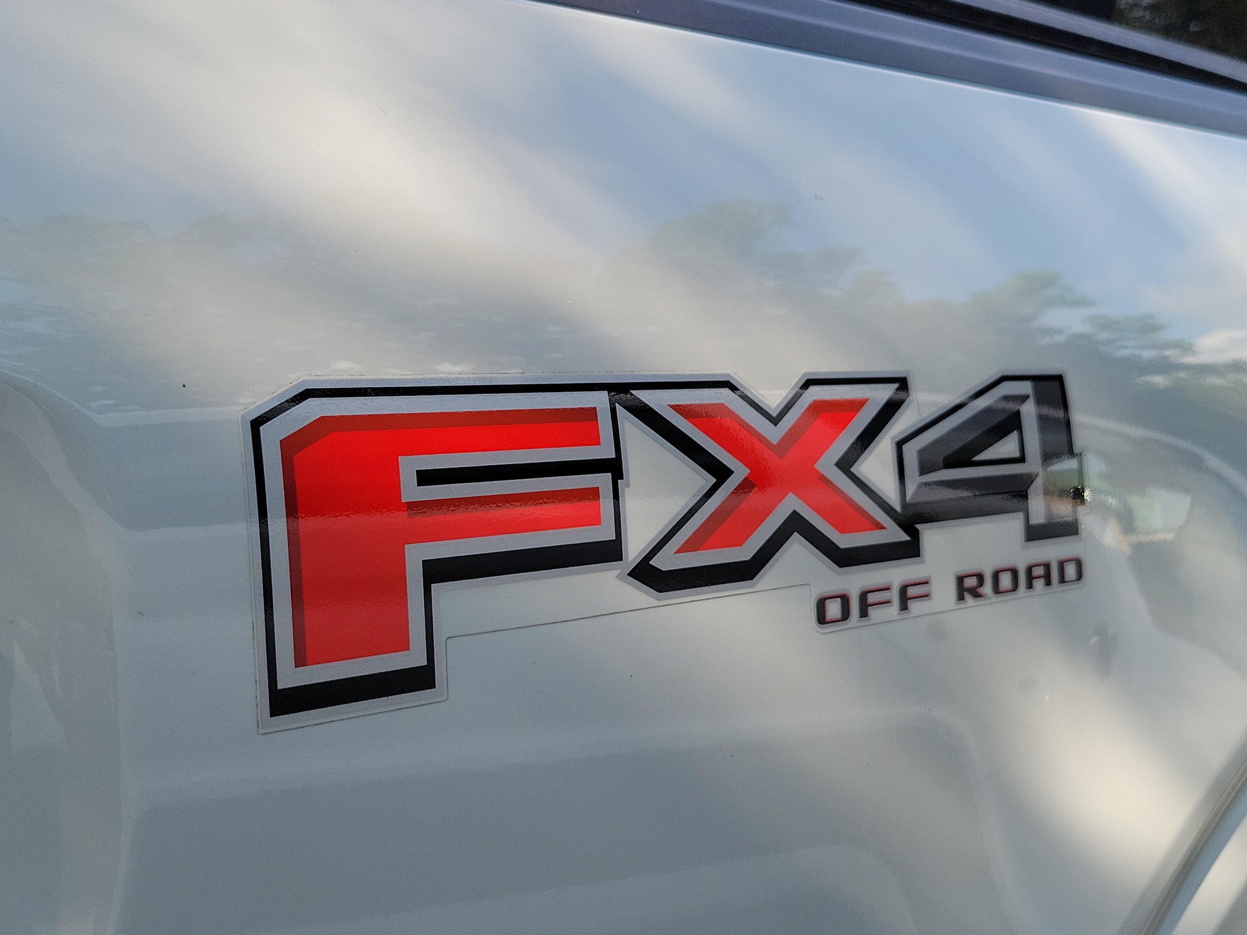 Used 2023 Avalanche Ford XLT image 5