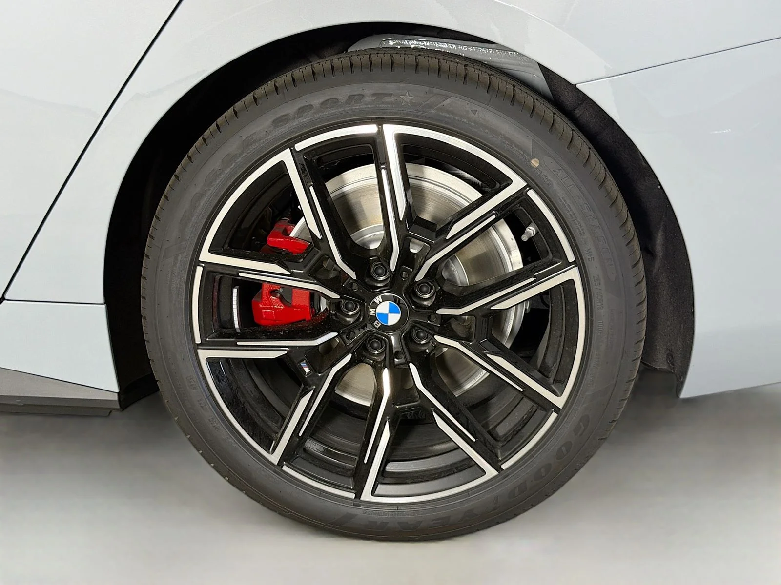 New 2026 Brooklyn Grey Metallic BMW eDrive40 image 33