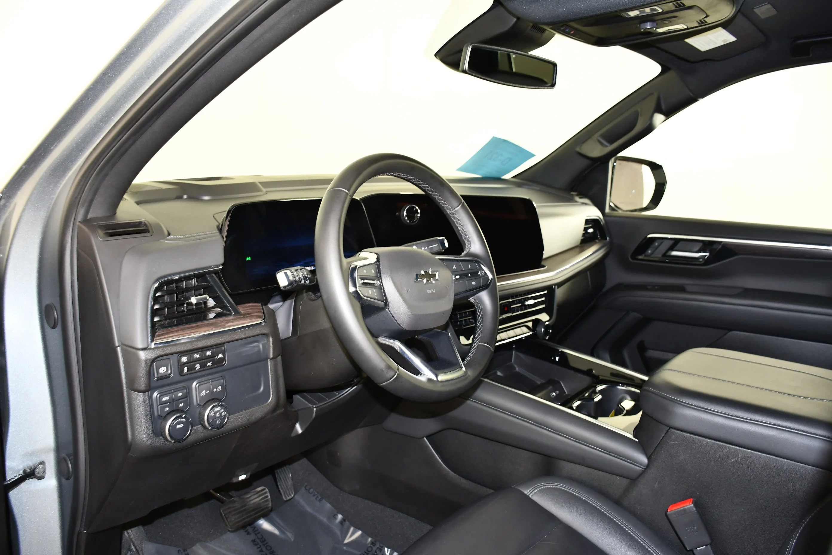 Used 2025 Sterling Gray Metallic Chevrolet Z71 image 39