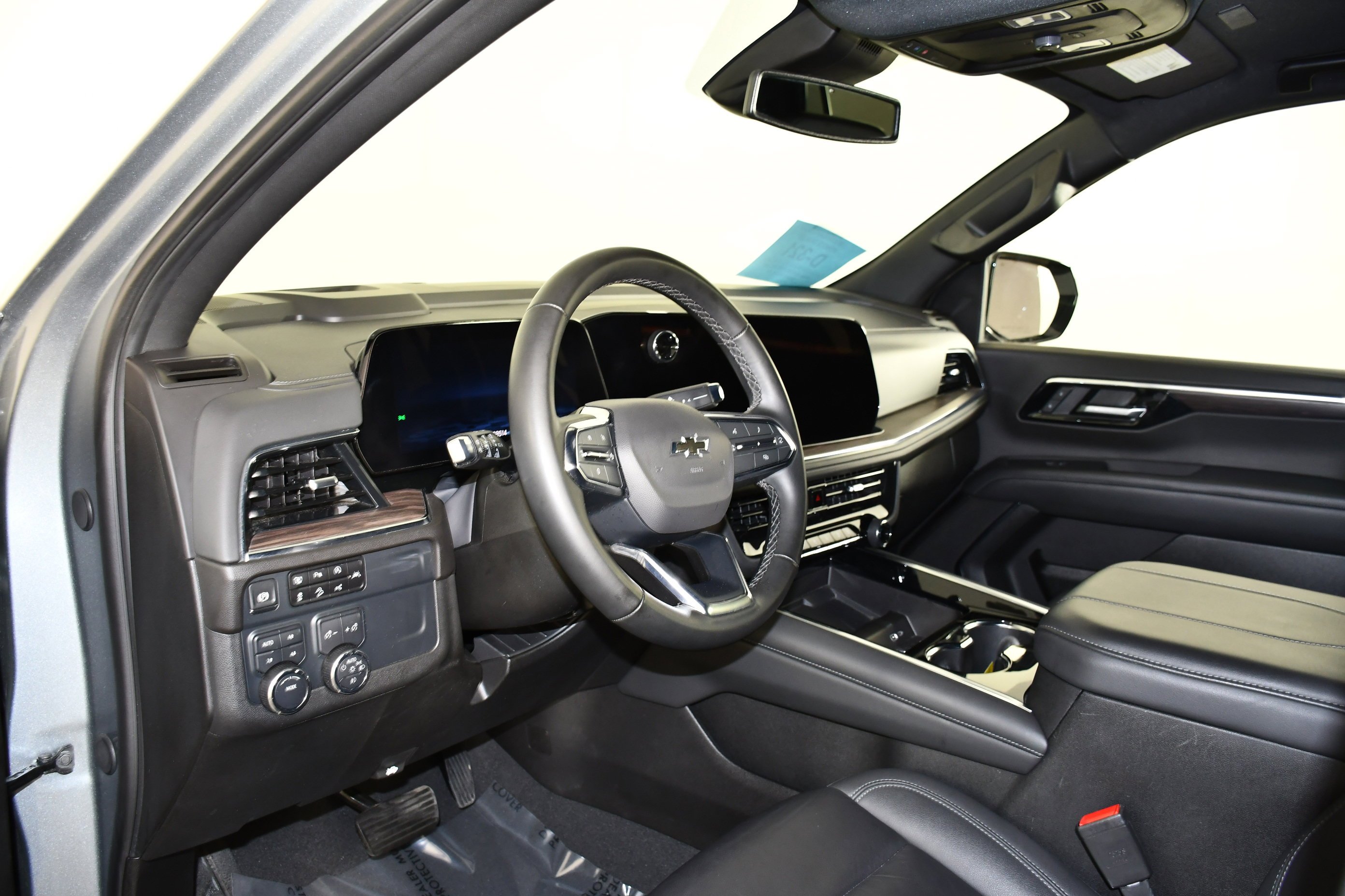 Used 2025 Sterling Gray Metallic Chevrolet Z71 image 39