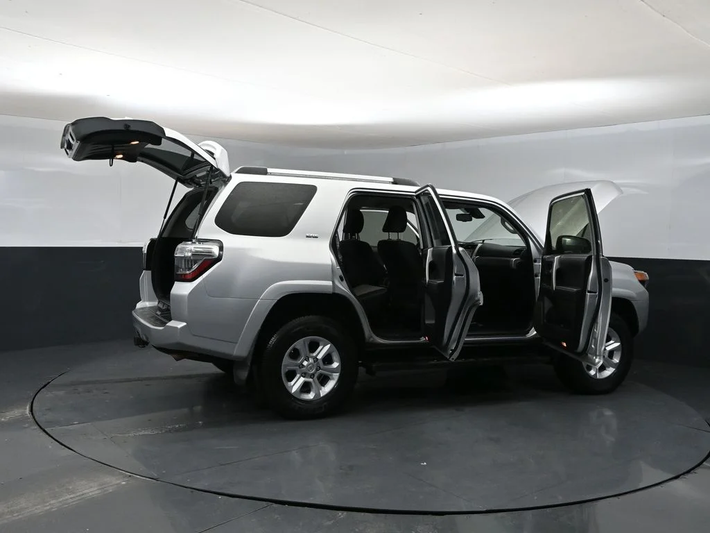 Used 2020 Silver Toyota SR5 image 41
