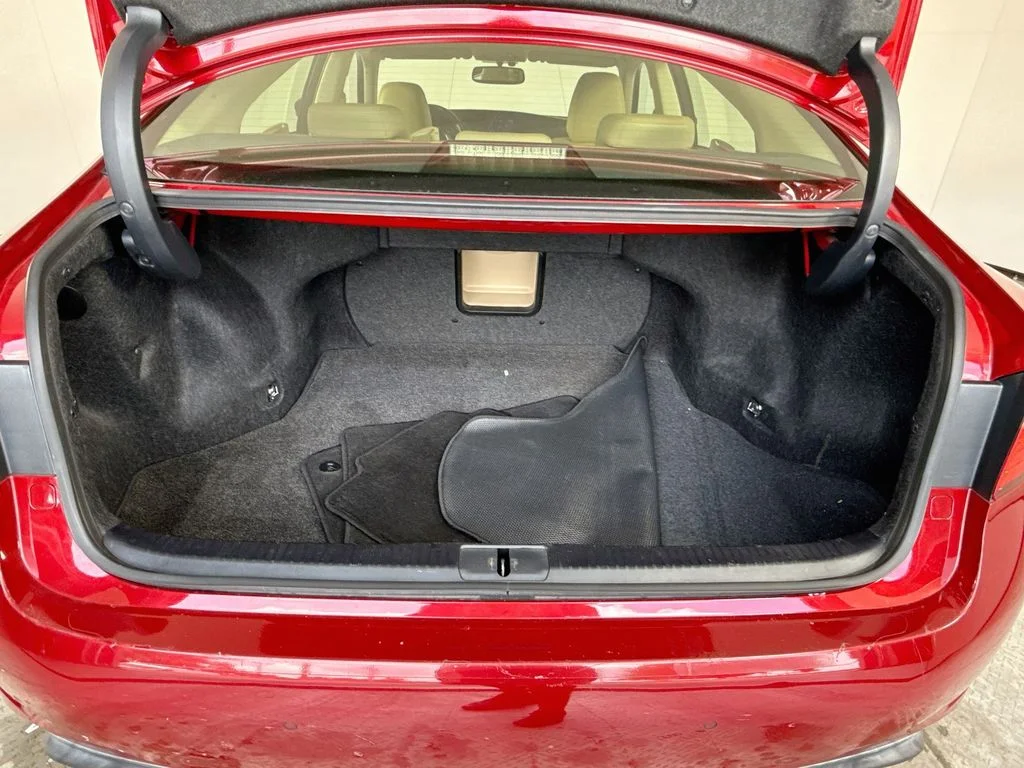 Used 2014 Matador Red Mica Lexus Base image 26