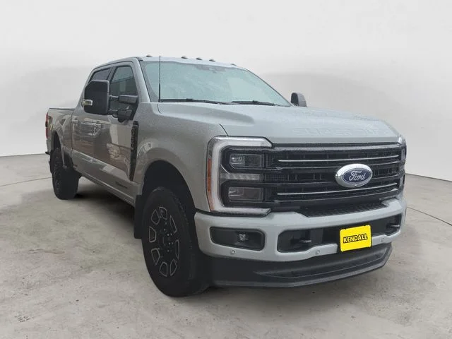 Certified Used 2025  Ford Platinum image 7