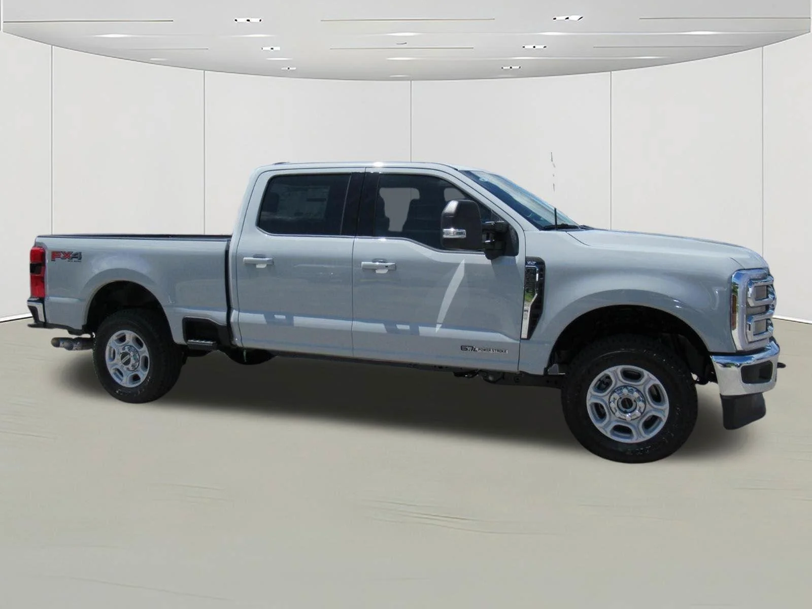 New 2026 Avalanche Ford F-250® XLT image 2