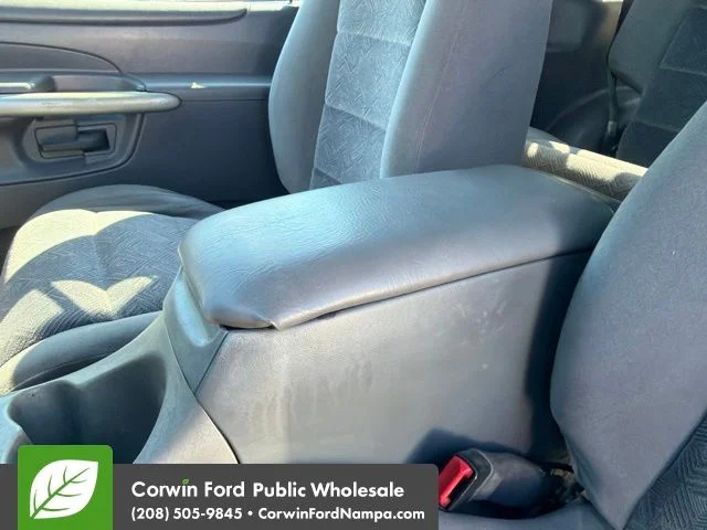 Used 2002 Red Ford Base image 20