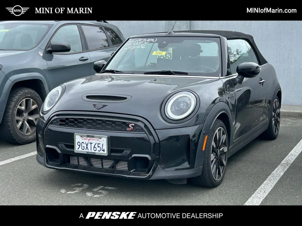 2023 MINI Convertible Cooper S's photo