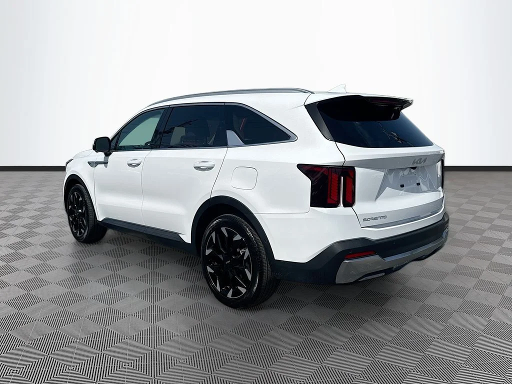 Used 2025 White Kia SX image 8