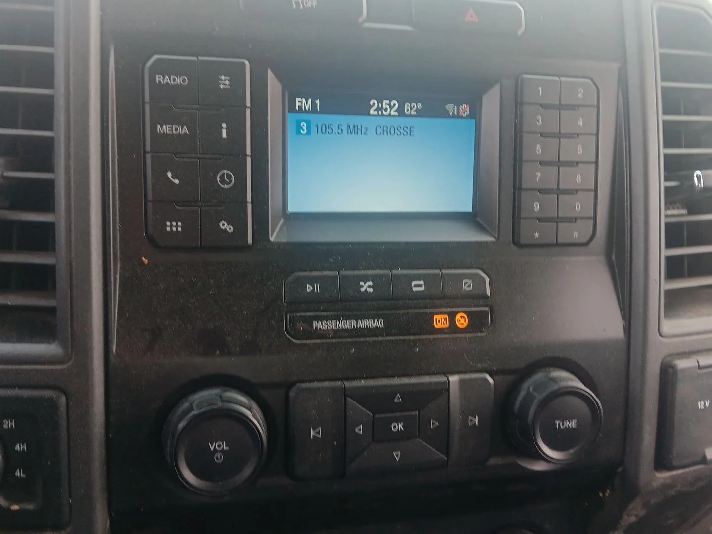 Used 2021 Oxford White Ford XL image 15