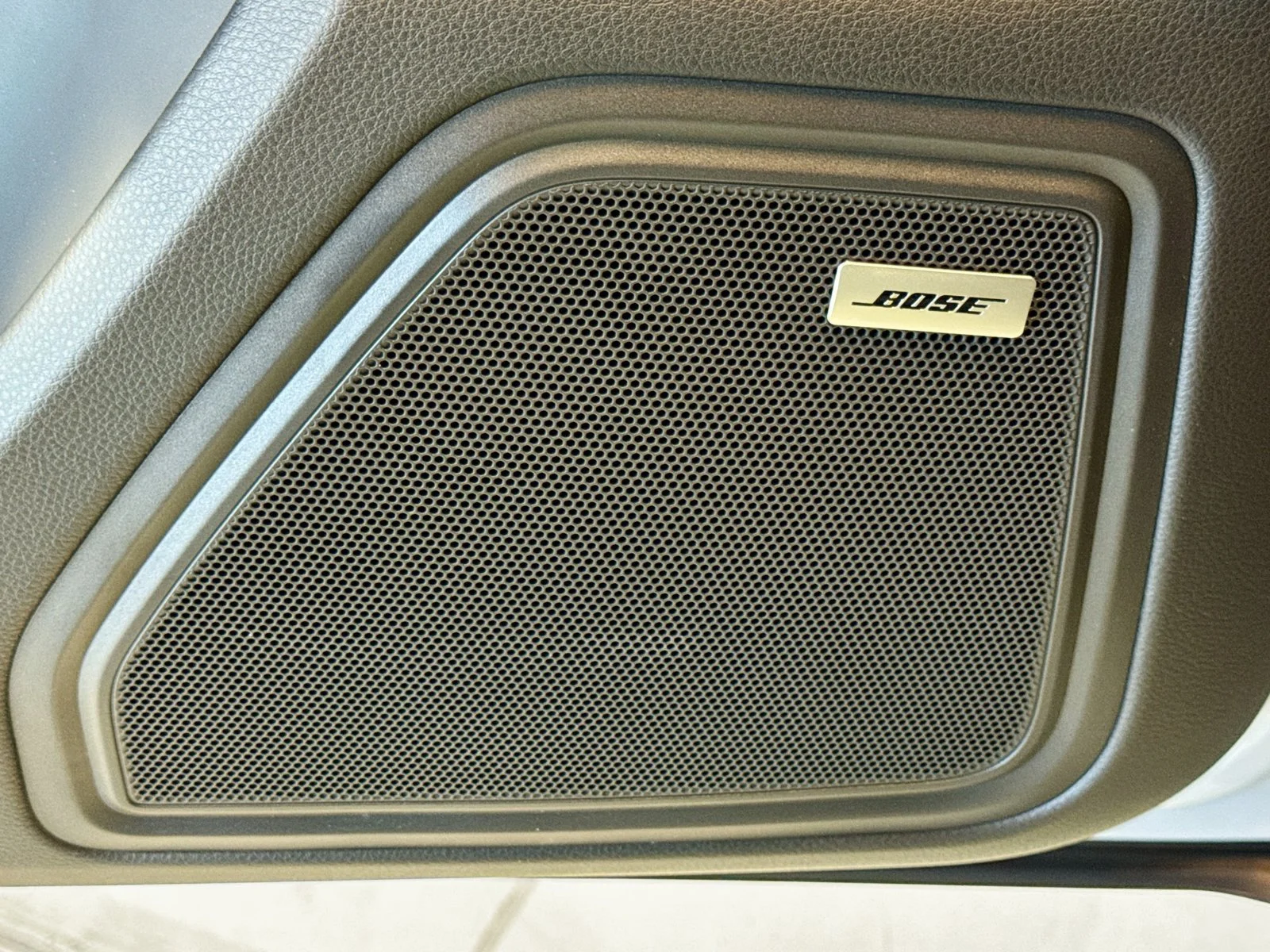 Used 2026 Chalk Porsche T image 12