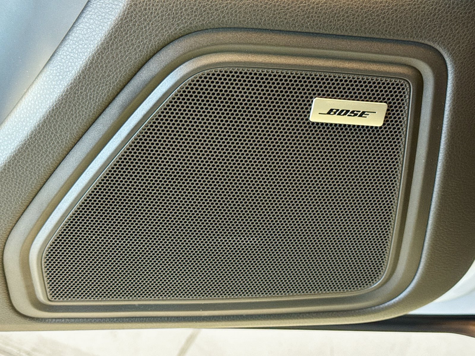 Used 2026 Chalk Porsche T image 12