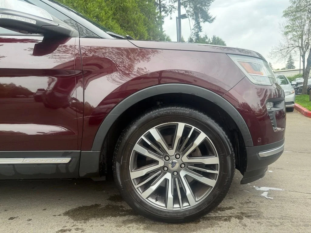 Used 2018 Burgundy Ford Platinum image 3