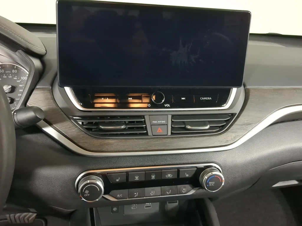 Used 2024 Super Black Nissan 2.5 SV image 26