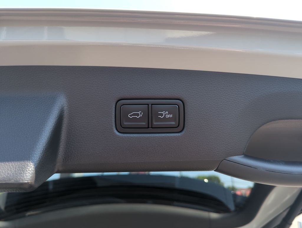 New 2026 Ceramic Silver Kia EX image 30