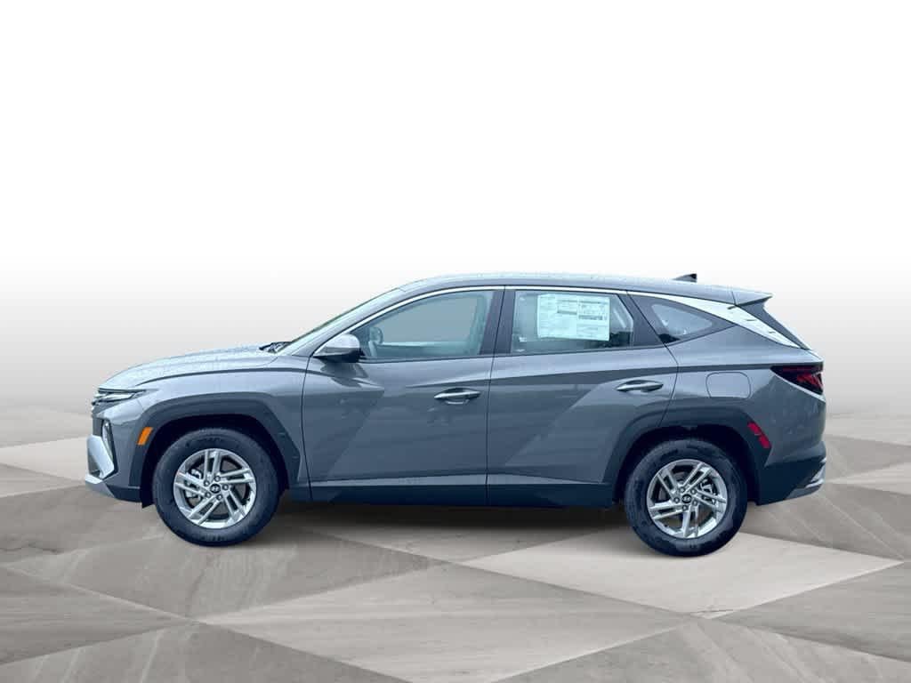 New 2026 Hampton Gray Hyundai SE FWD image 5