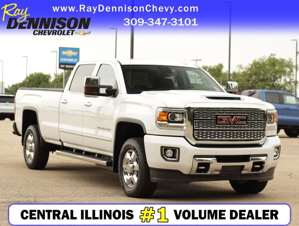 Used 2019 SUMMIT WHITE GMC Denali image 1