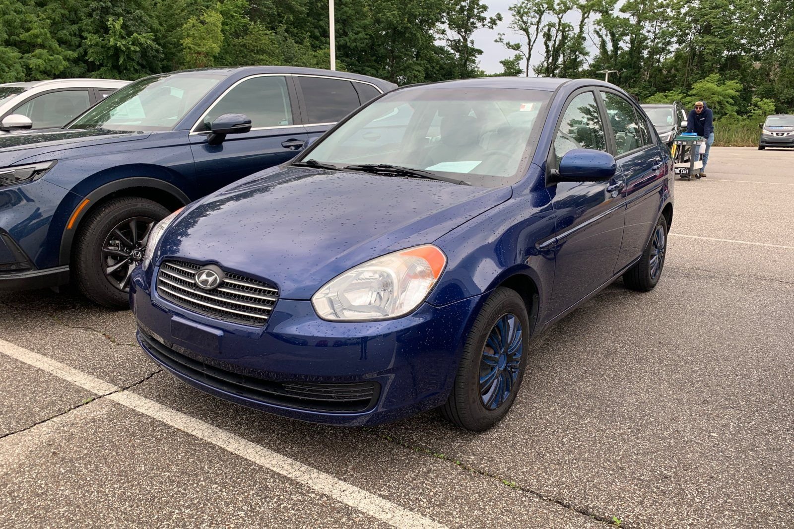 Used 2010 Blue Hyundai GLS image 1