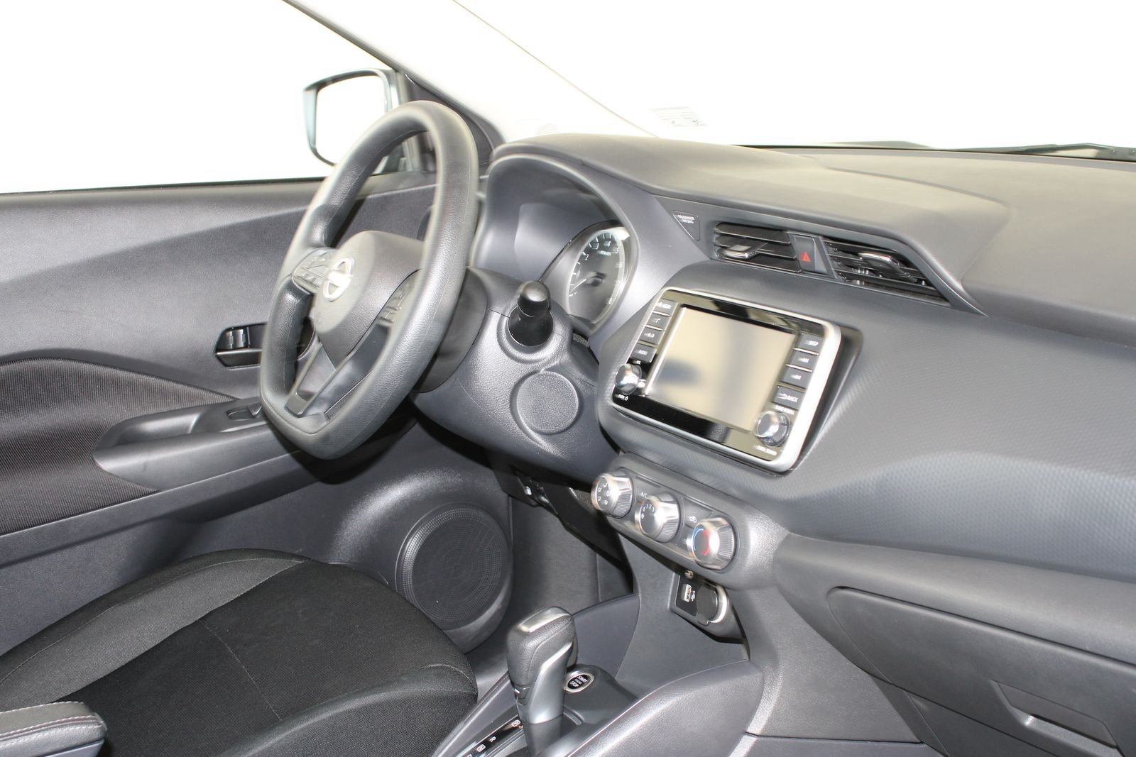 Used 2025 Gray Nissan S image 26