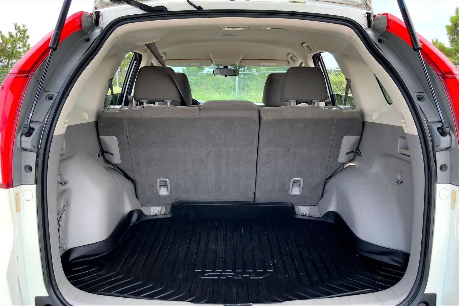 Used 2013 White Diamond Pearl Honda LX image 34