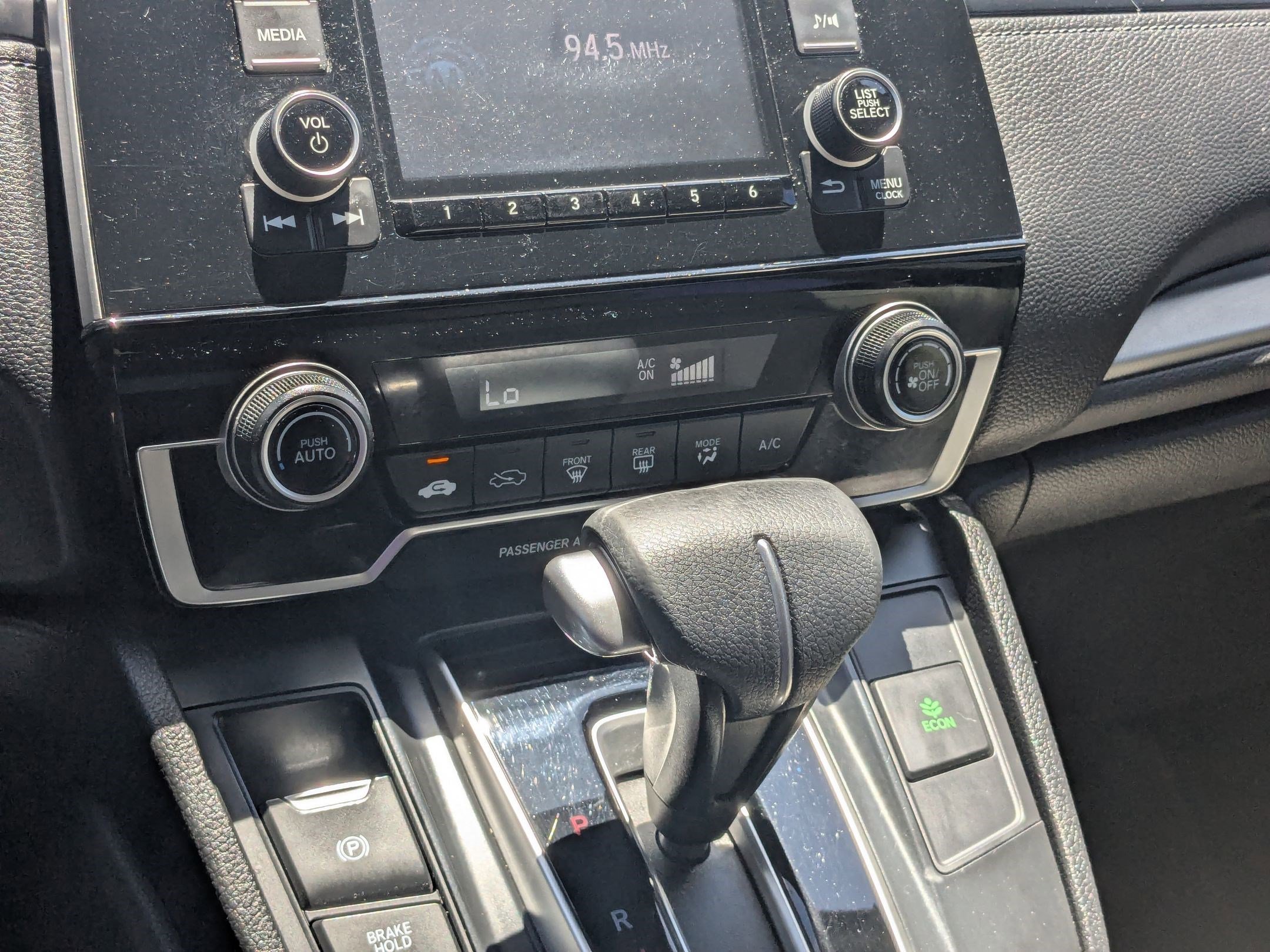 Used 2019 Platinum White Pearl Honda LX image 22