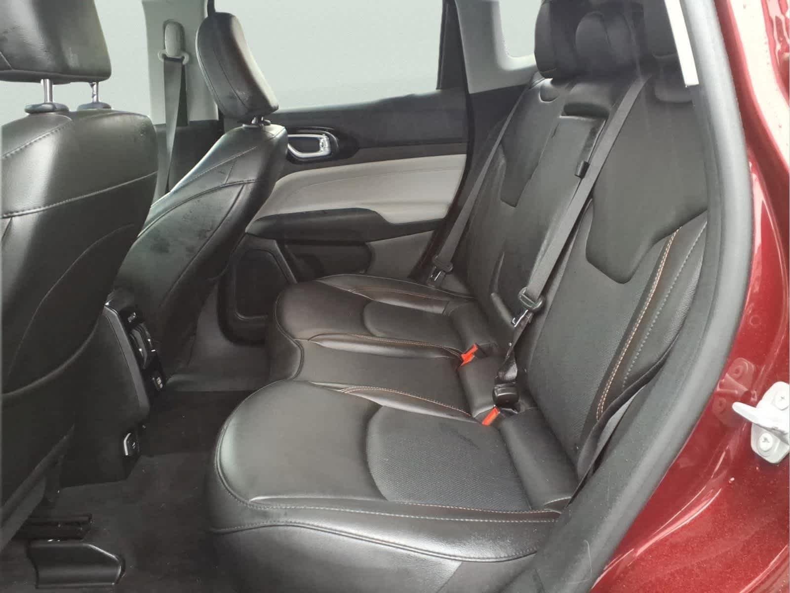 Used 2022 Velvet Red Pearlcoat Jeep Limited image 29