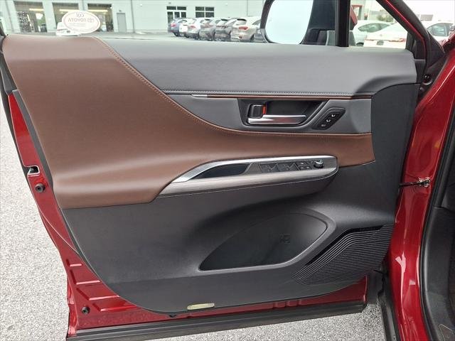 Certified Used 2023 RUBY FLARE PEARL Toyota  image 14
