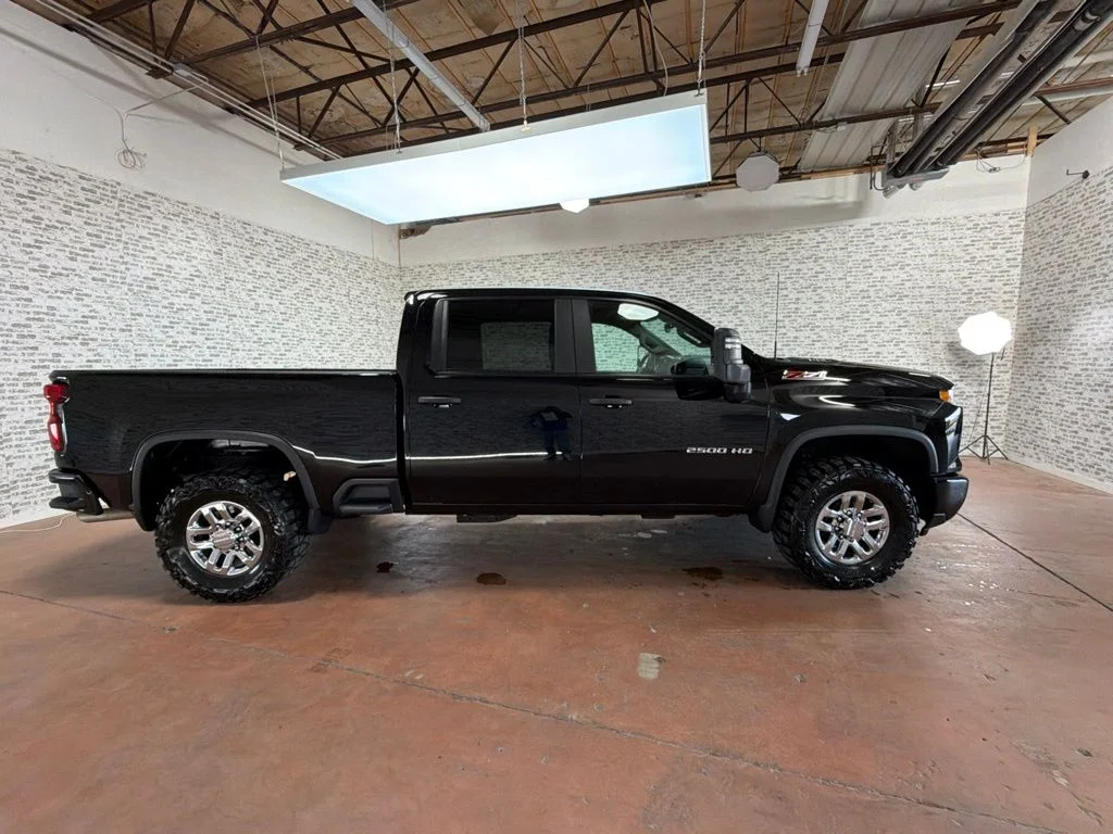 Used 2025 Black Chevrolet Custom image 8