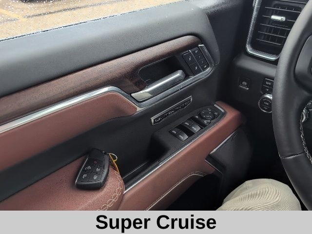 Used 2025 White GMC Denali Ultimate image 11